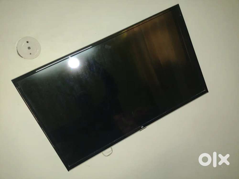 MI television 10 years old