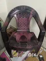 Plastic chairs set of 4
