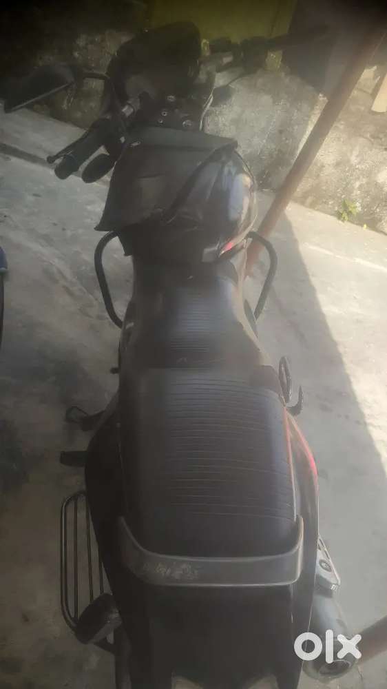 Pulsar 150