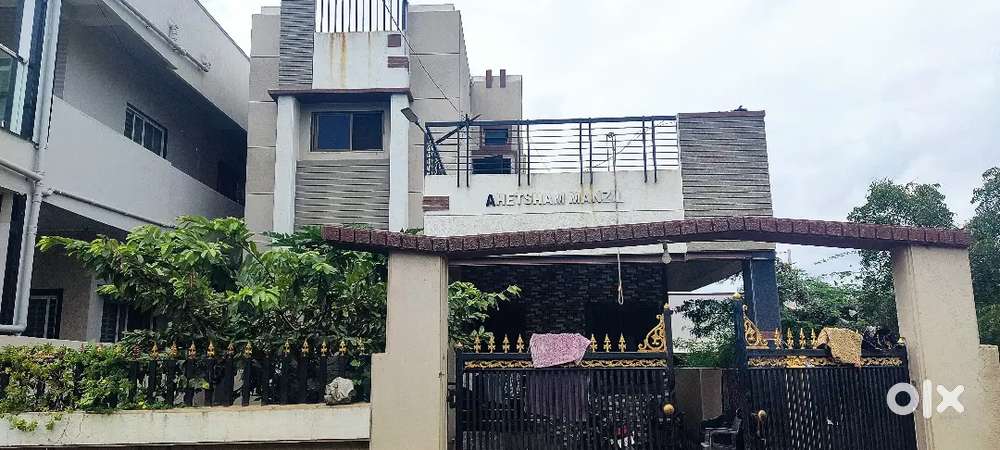 Paying guest for girls with breakfast and dinner