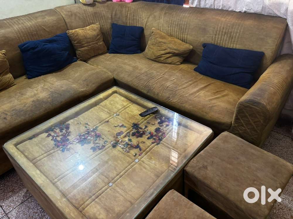 Sofa set 7 seater with center table with table glass