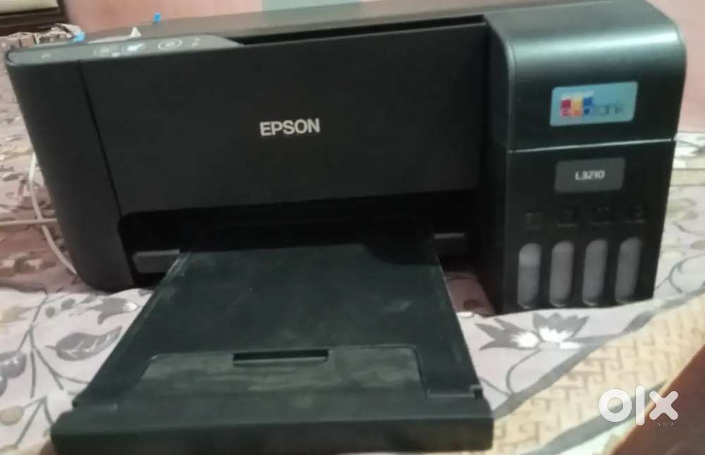 Bechna hai 1 year warranty ke sath matra 3 mahine purana