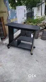 Computer table