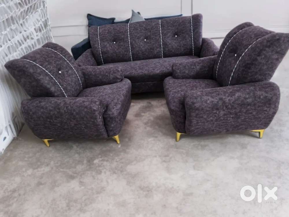 Factory out let original showroom quality sofa set