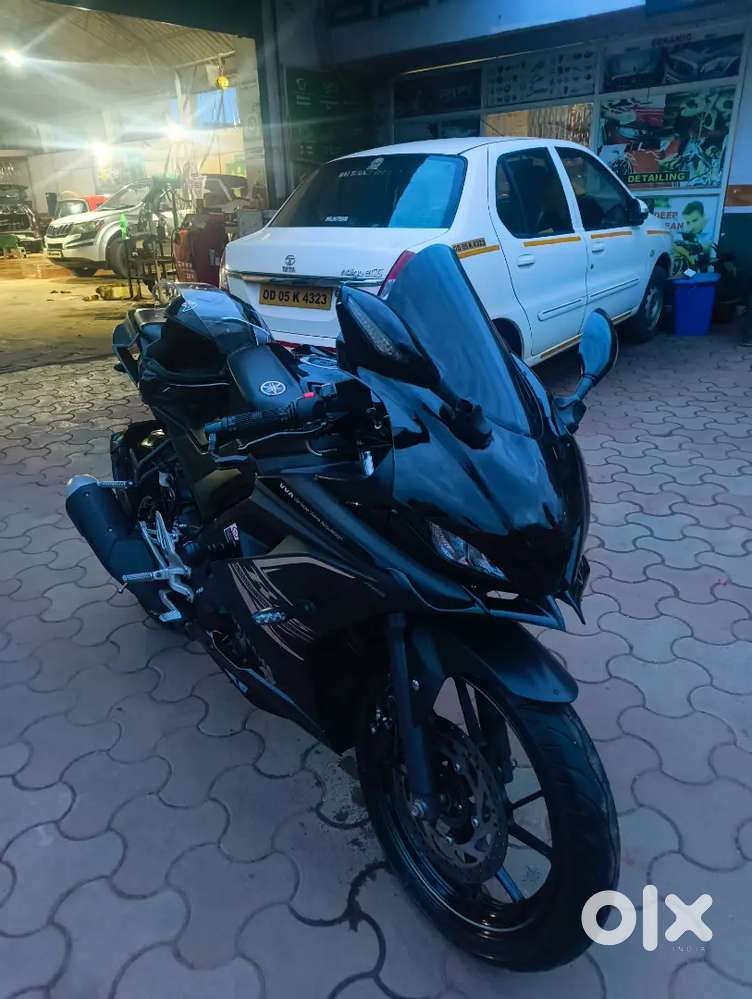 R15V3 Dark Knight Special Edition