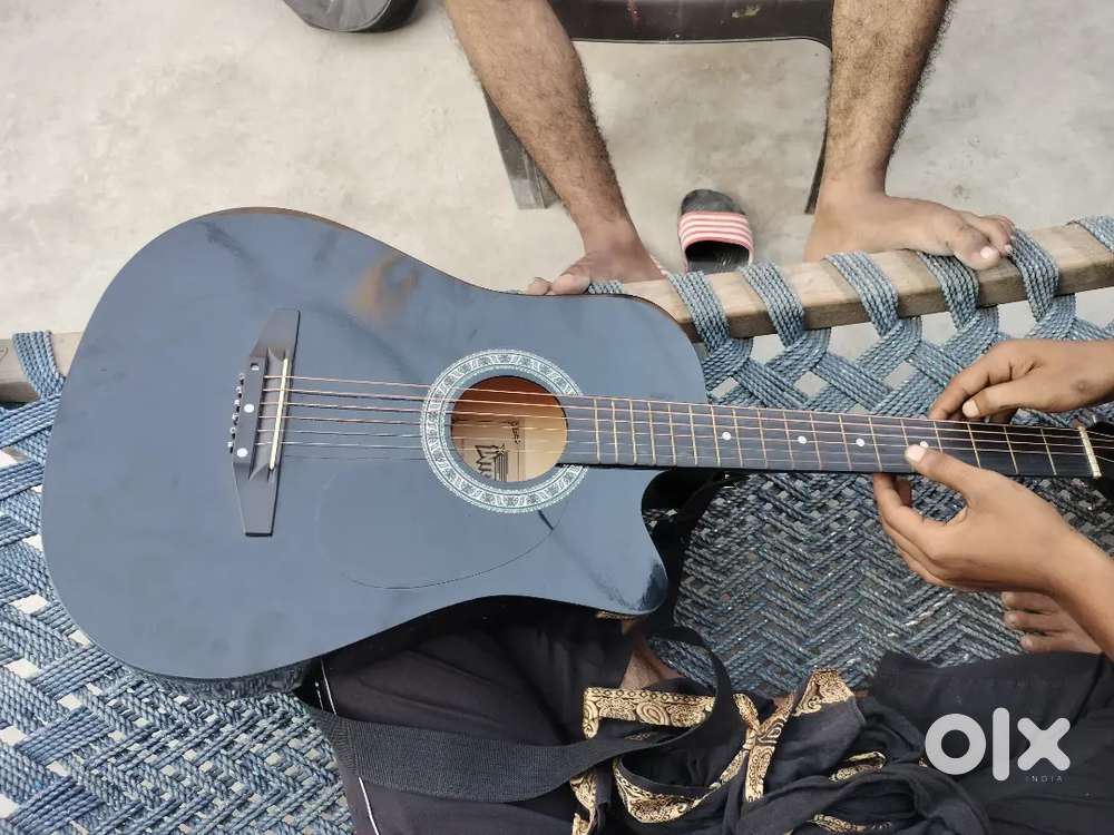 New gittar 10 days old only not single use
