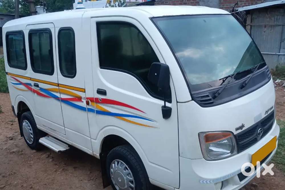 Tata magic express