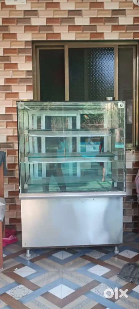 Cake fridge for sell