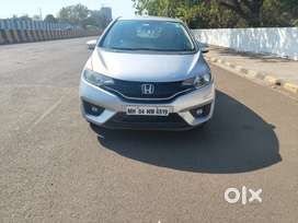 Honda Jazz 2016 Petrol Well Maintained for sell Tanvi motors chembur