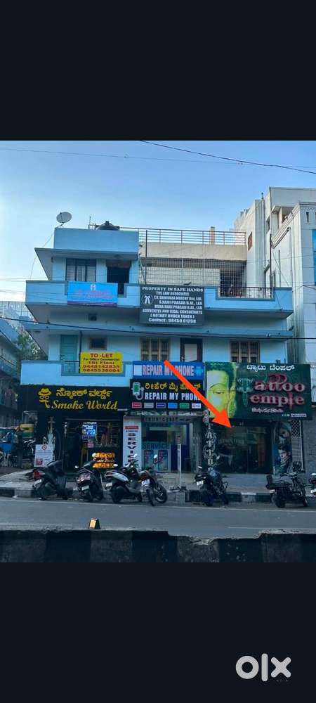 Commercial shop /office space for rent on ground floor