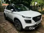 Hyundai Venue 2021 SX TURBO manual under Company warranty.