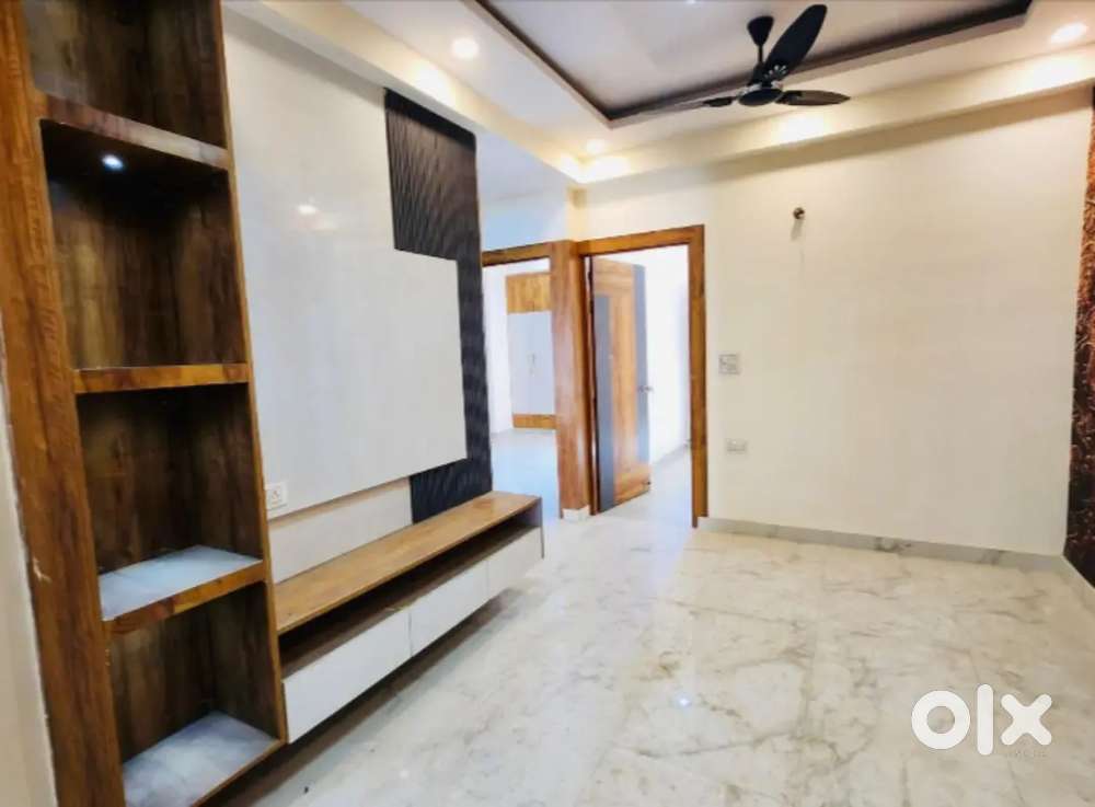 2bhk semi furnished flat 1100 sqft with 80 % loan