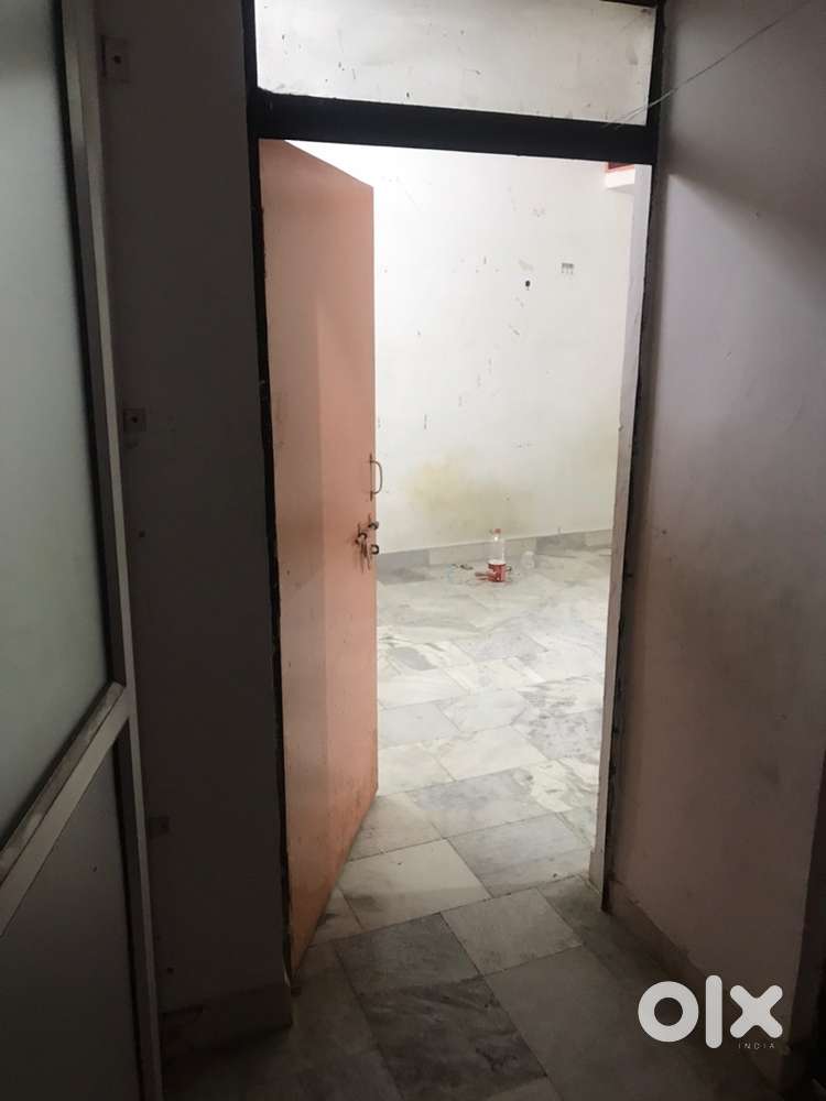 1 ac room with attach toilet bathroom