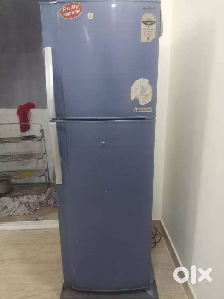 Sharp 230 litres double door fridge