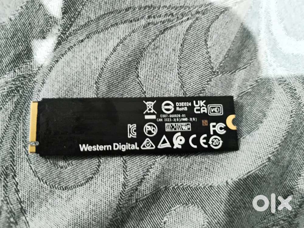 16gb ddr4 3200mhz sodimm laptop ram + wd black 500gb ssd (barely used)