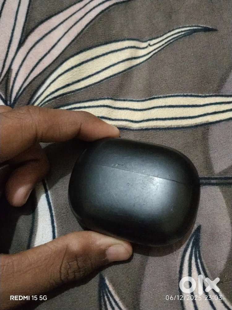 It's original redmi airpods redmi bud 3 lite