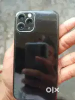 iPhone 11 Pro 256 GB  .20000 battery health100 Bharata set