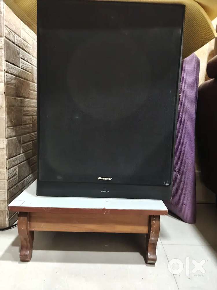 Pioneer Sub Woofer In Excellent Condition