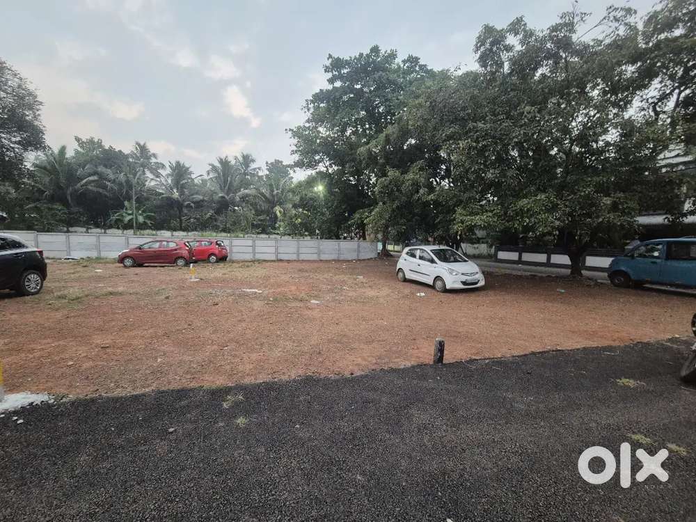 6.5  cent plot for sale  thrissur  3.5 km thrissur town
