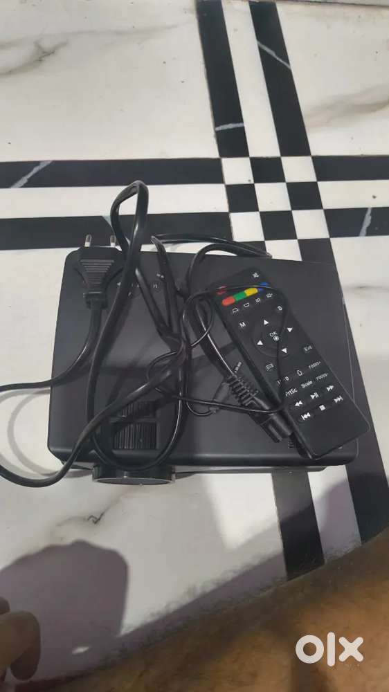 XCINE ANDROID PROJECTOR