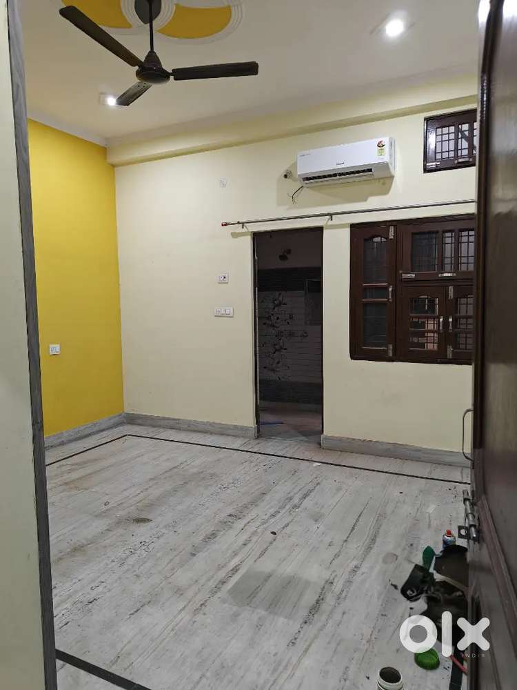 2Bhk Room In Shivalik Nagar With Semi Modular Kitchen Air conditioning