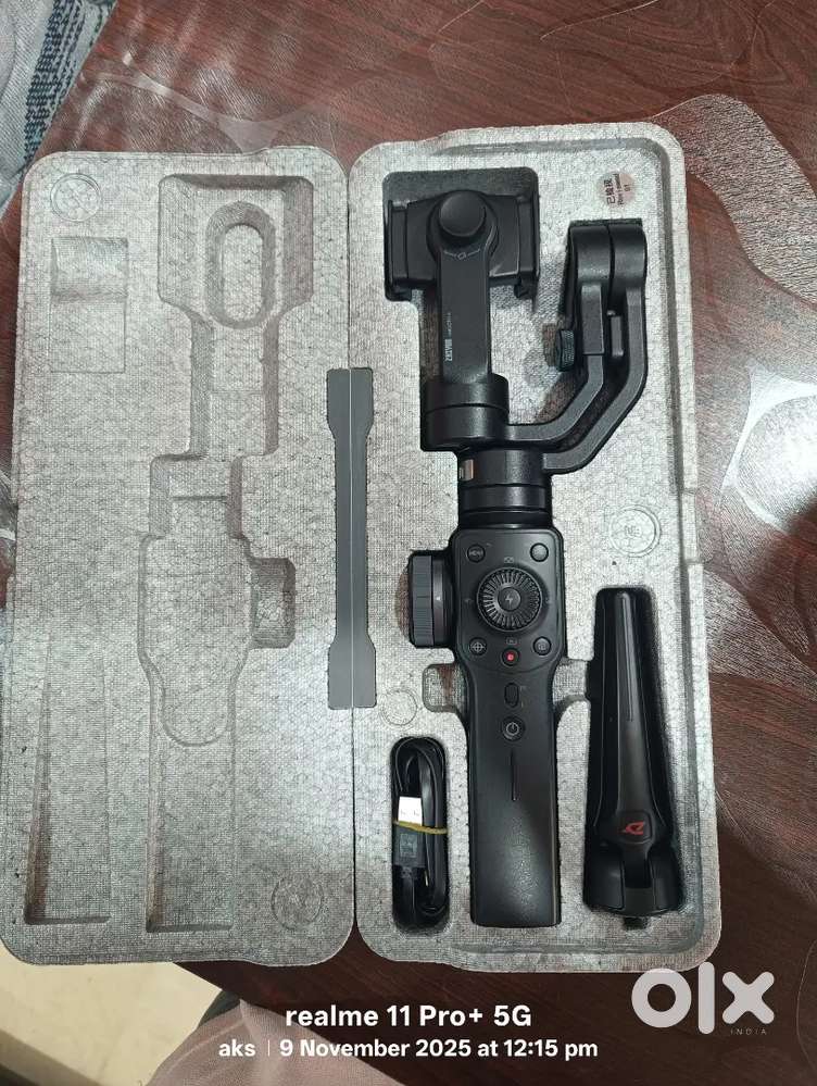 Zhiyun smooth 4 mobile gimbal