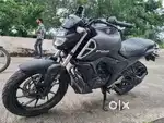 Yamaha FZS Black