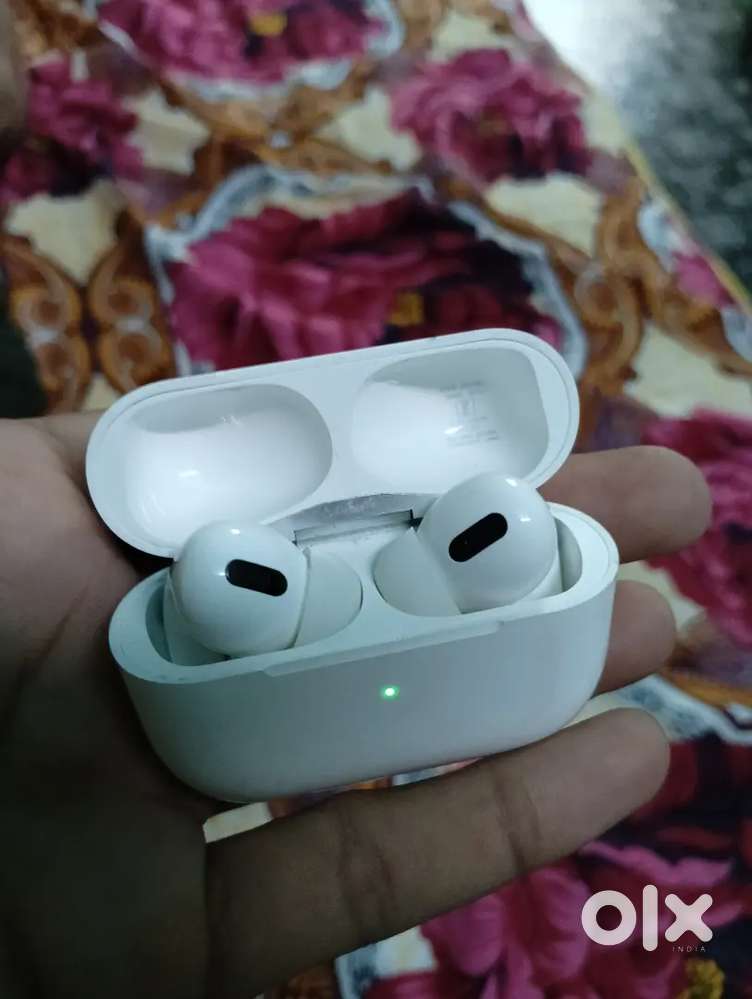 Apple ear buds
