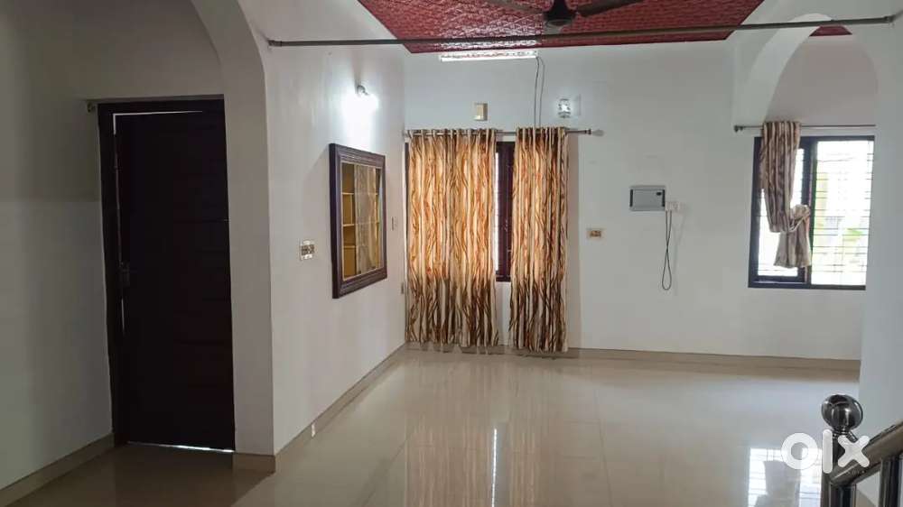 One bhk seme furnished for rent at kaloor for bachilaurs only