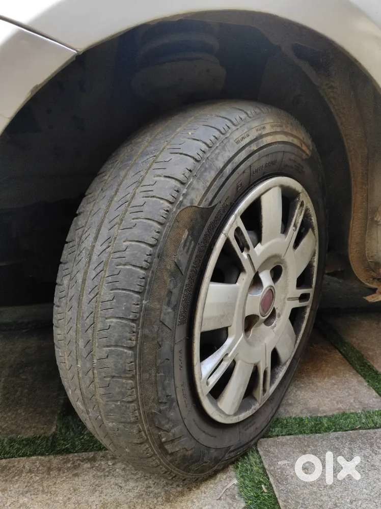 14 inch steel rims with tyres and wheel cap