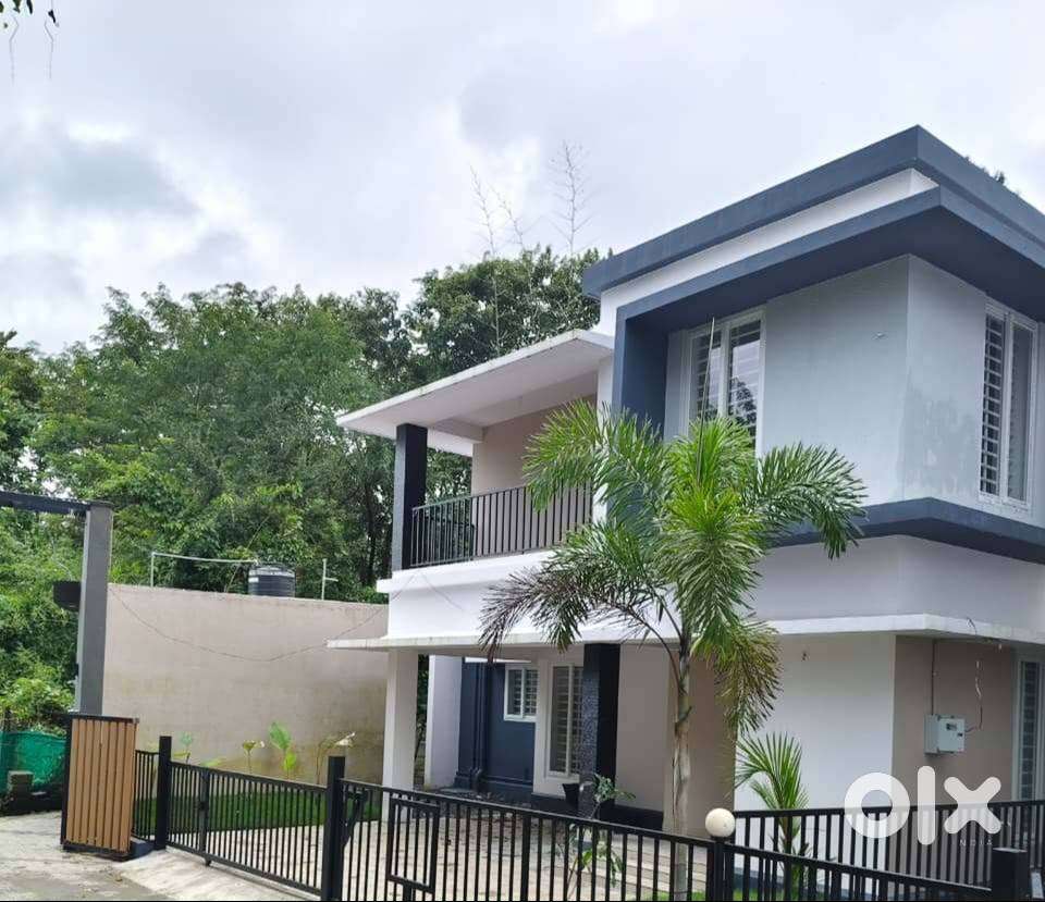 4-BHK House & Villa for Sale in Thrissur Town @ Rs 75 Lakhs