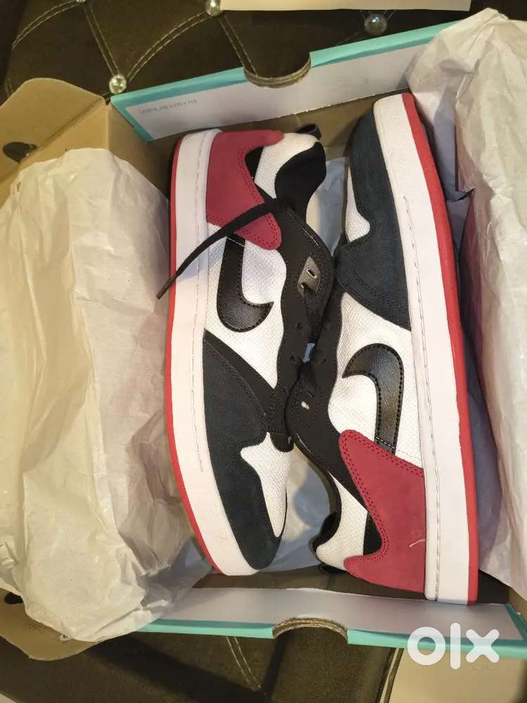 NIKE SB ALLEYOOP

WHITE/BLACK-UNIVERSITY RED BLANC/UNIVERSITE ROUGE