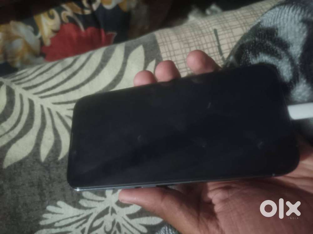 I phone 13 pro 256 gb blue