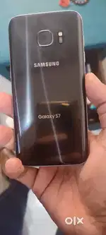 Samsung galaxy S7 in good condition