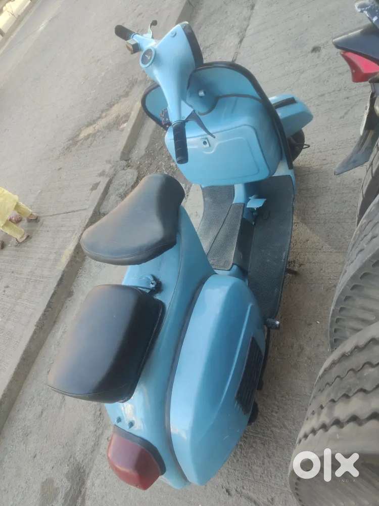 Bajaj super 1992 model firozi colour all parts original A1 condiction.