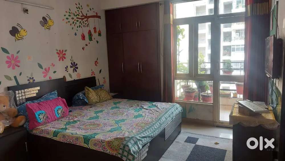 Pg (crossing republic) available only for female