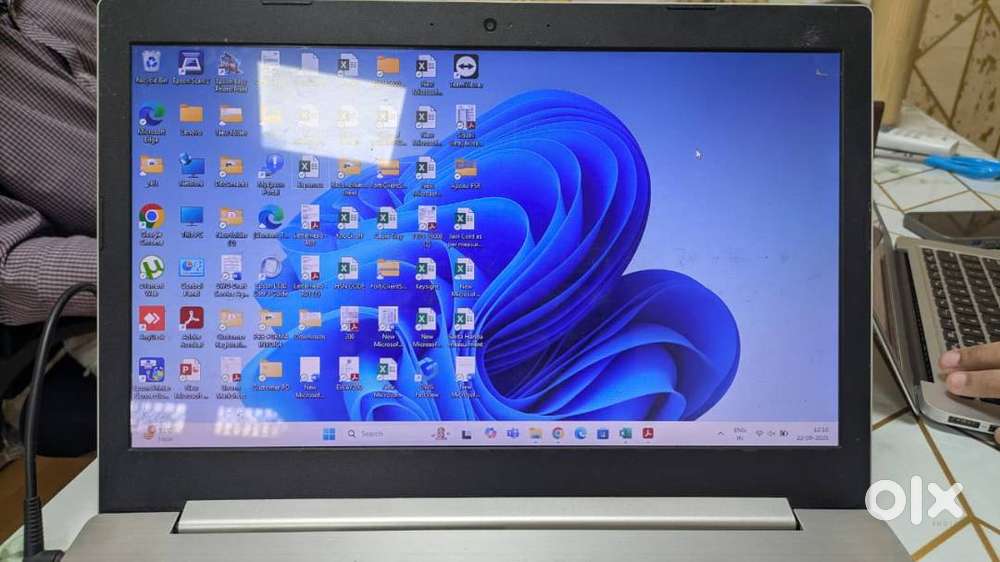 Lenovo Ideapad i3