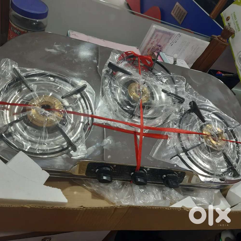 Urgent sell brand new packed 3 burner stove with 3 years warrenty