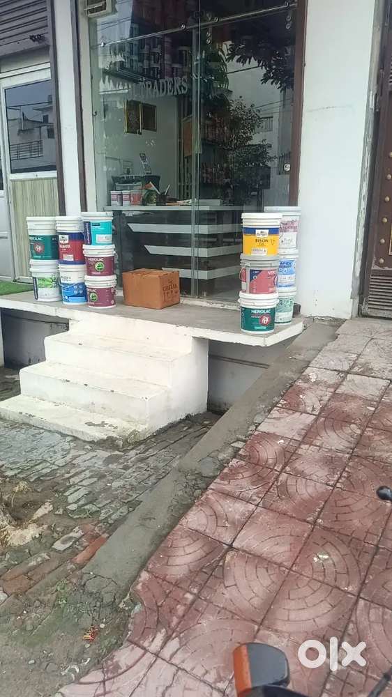 Dukan ke lea ladka chahiye