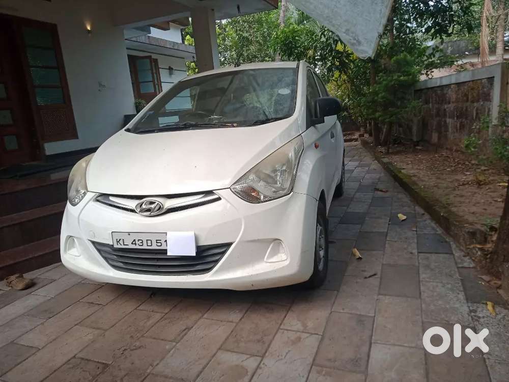Hyundai Eon White 2012 Petrol 55000 Km