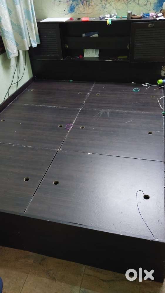 5.5*6 queen size cot with storage