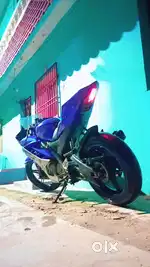 R15 v2 at good condition need to change chain sprocket and did pad