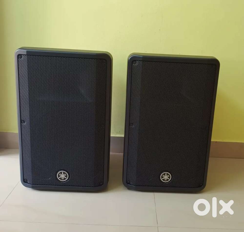 Yamaha DBR 12 powered loudspeakers