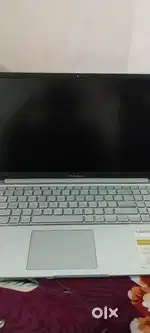 Asus vivo book i3