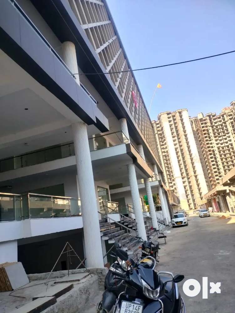 1 bhk builder floors with Huge balcony sector 1 Noida extension