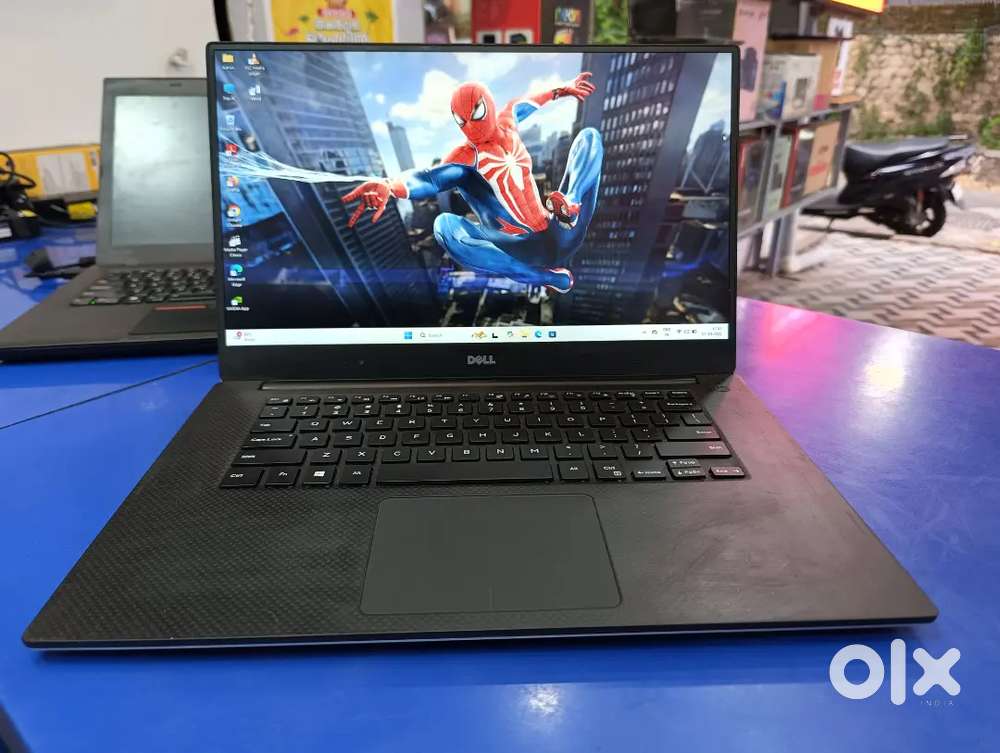 Dell precision i7 7th generation laptop with 4 gb graphics only 18000