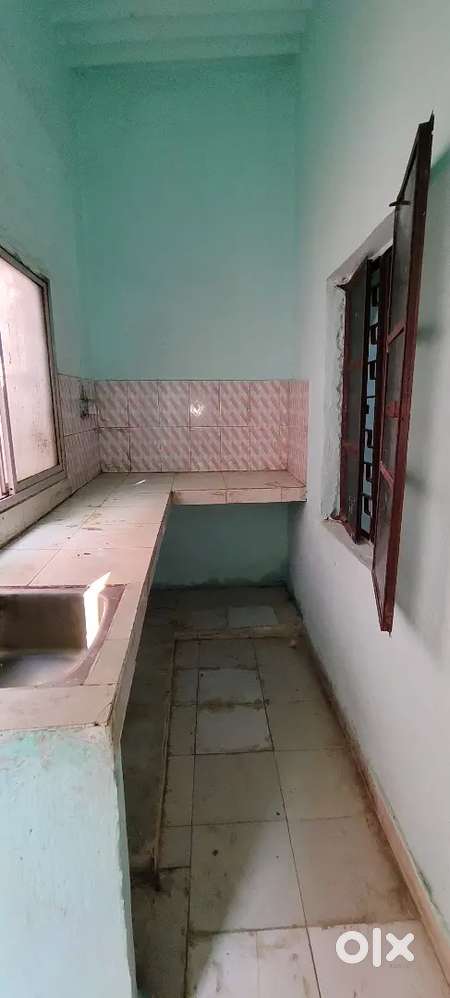 1rk Independent Flat lalpur ( girl / family)