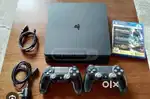 PLAYSTATION 4 SLIM