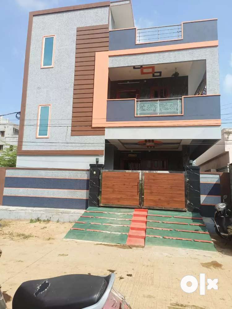 House selling ,good condition, near to road