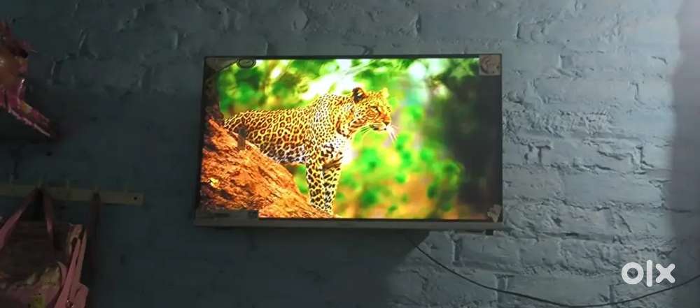 Worldtech Smart TV 32 inchi